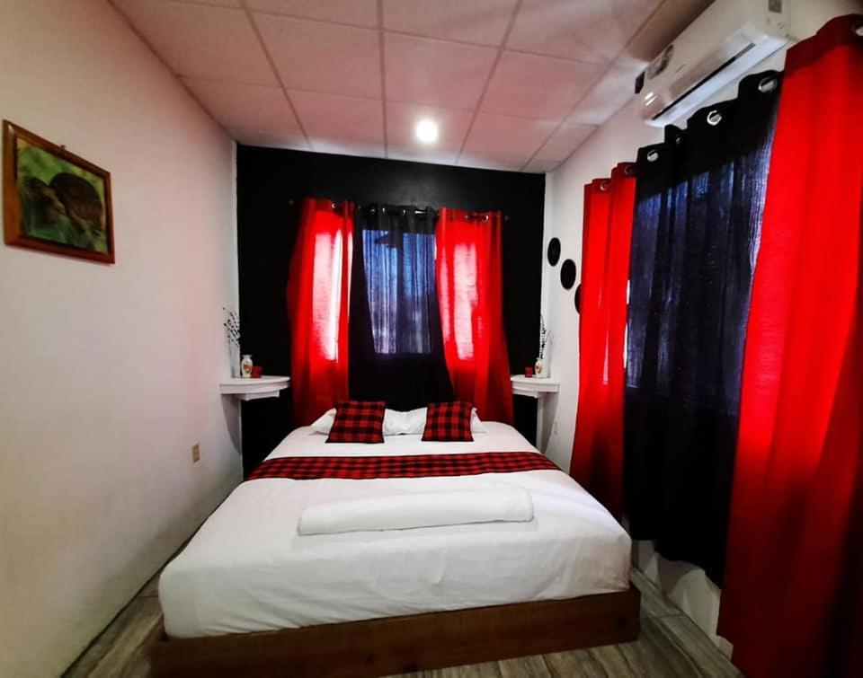 Saint Charles Inn, Belize Central America Punta Gorda Kültér fotó